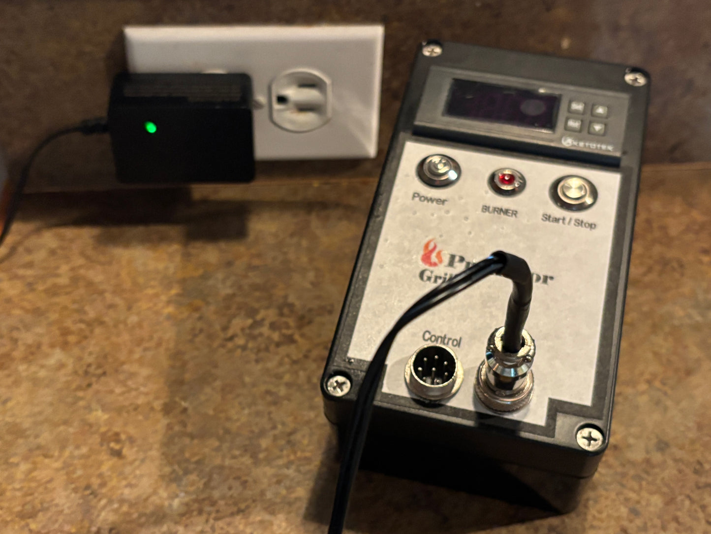 Predator Controls – Digital Temperature Control Kit For Gas Smokers /Fryers / Ovens /Cookers /and more